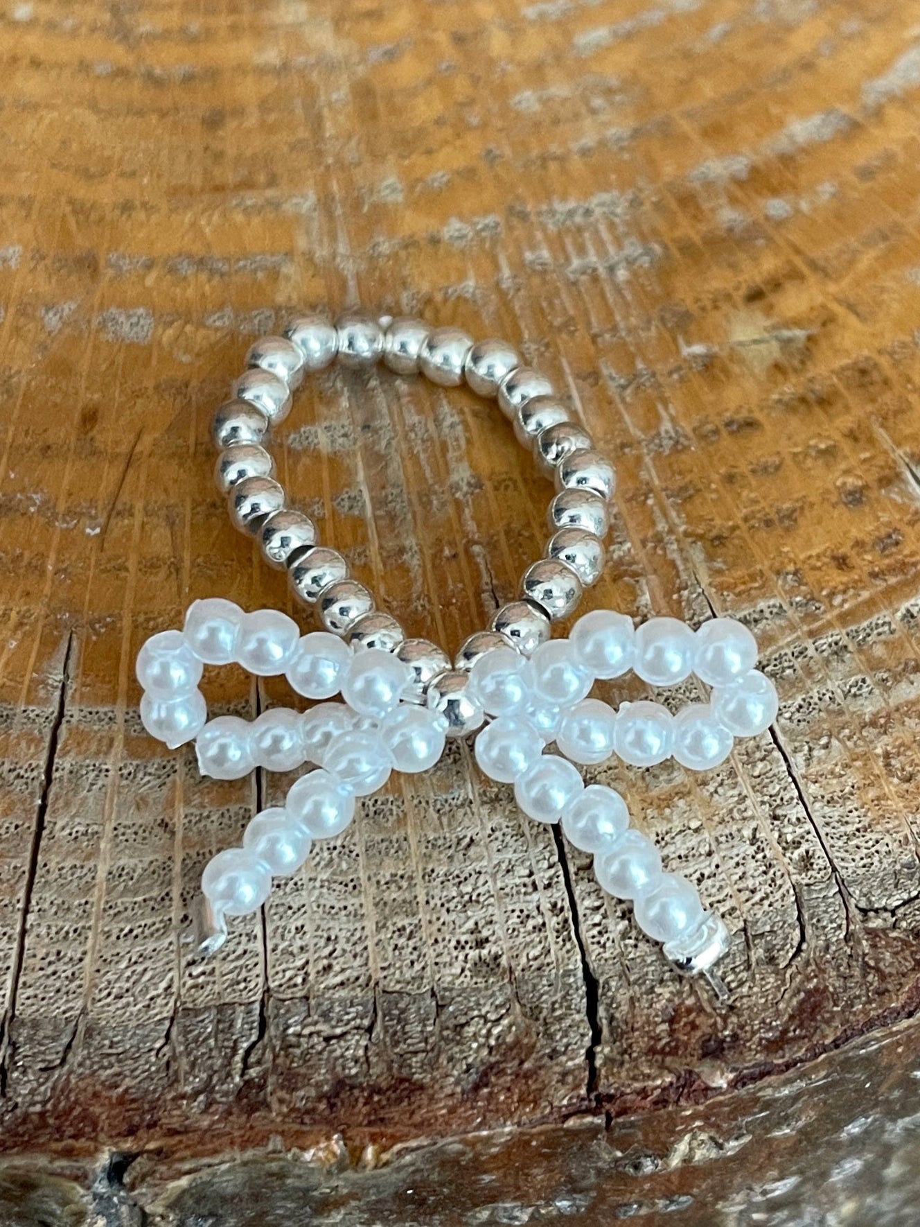 Beaded Bow Ring - White & Silver