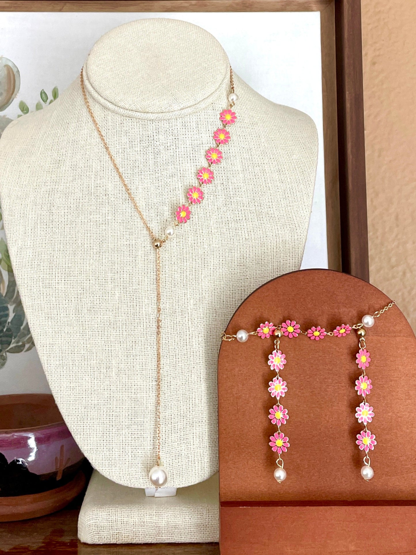 Asymmetric Pink Daisy Chain Lariat Necklace, Earrings & Bracelet Set