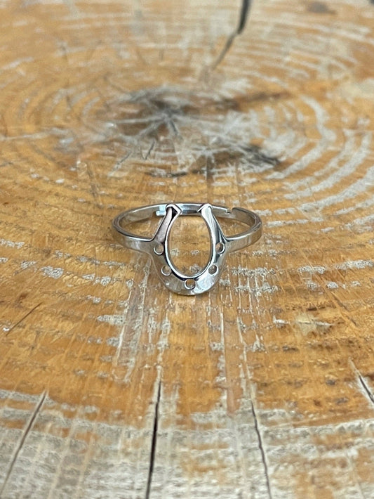 Horseshoe Adjustable Ring
