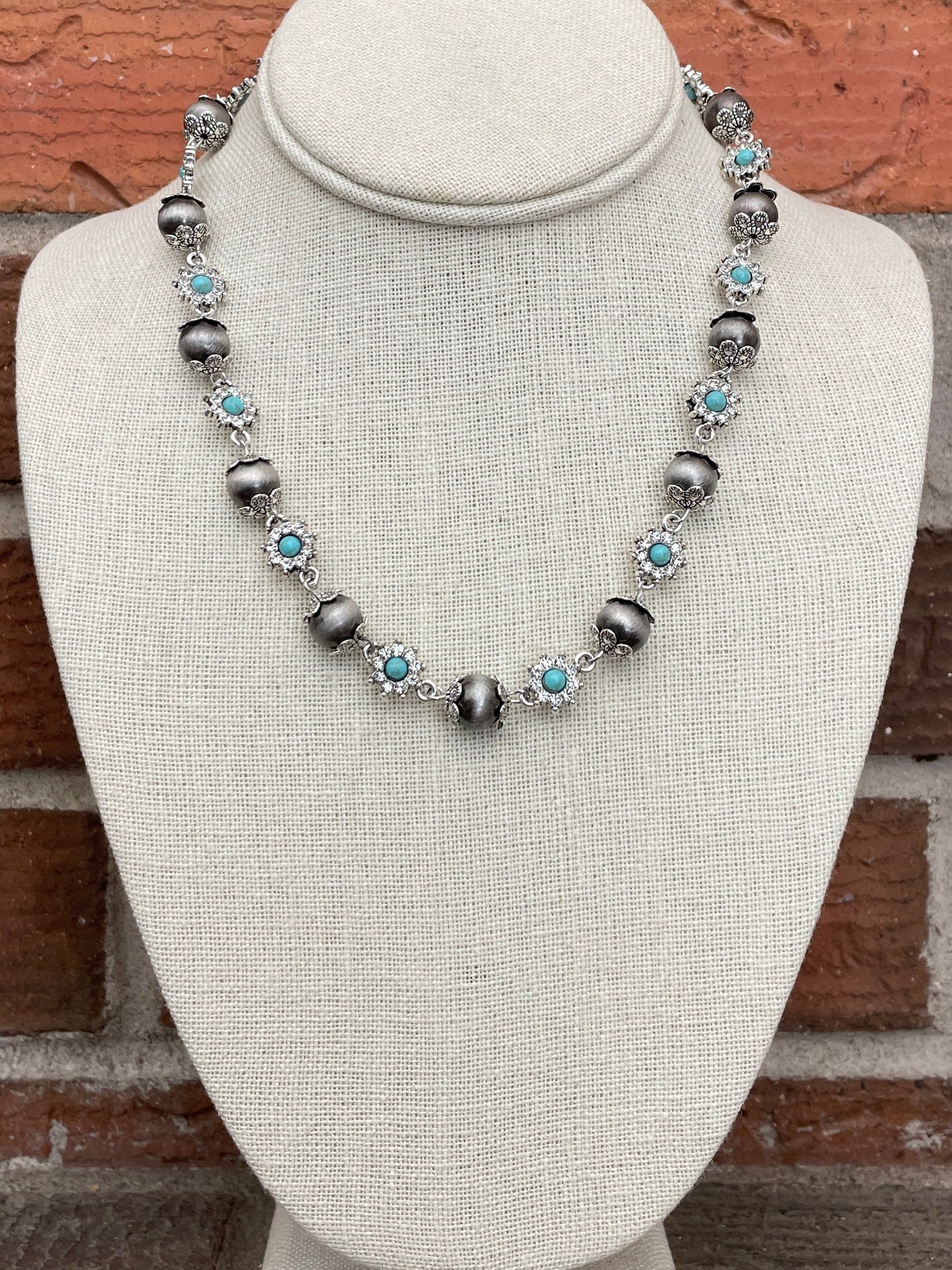 Navajo Style Pearl & Rhinestone Daisy Chain Necklace