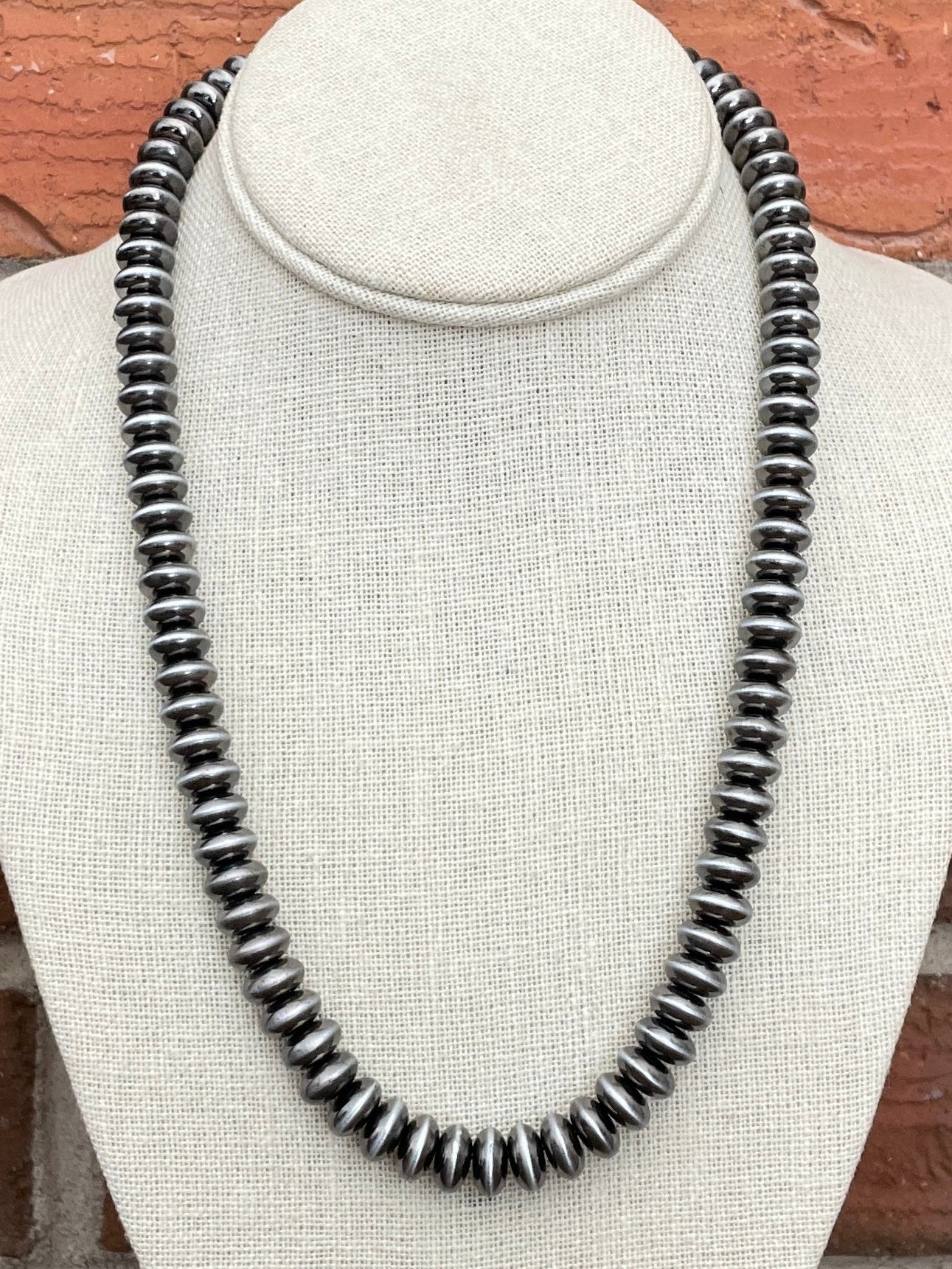20.5 inch Navajo Style Pearl Saucer Necklace