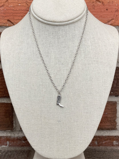 Ace of Spades Necklace Set with Spaced Navajo Style Pearls