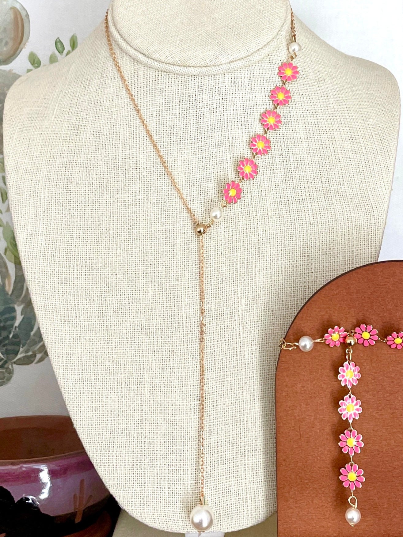 Asymmetric Pink Daisy Chain Lariat Necklace, Earrings & Bracelet Set