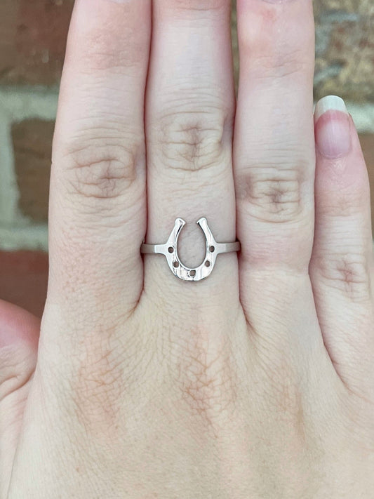 Horseshoe Adjustable Ring