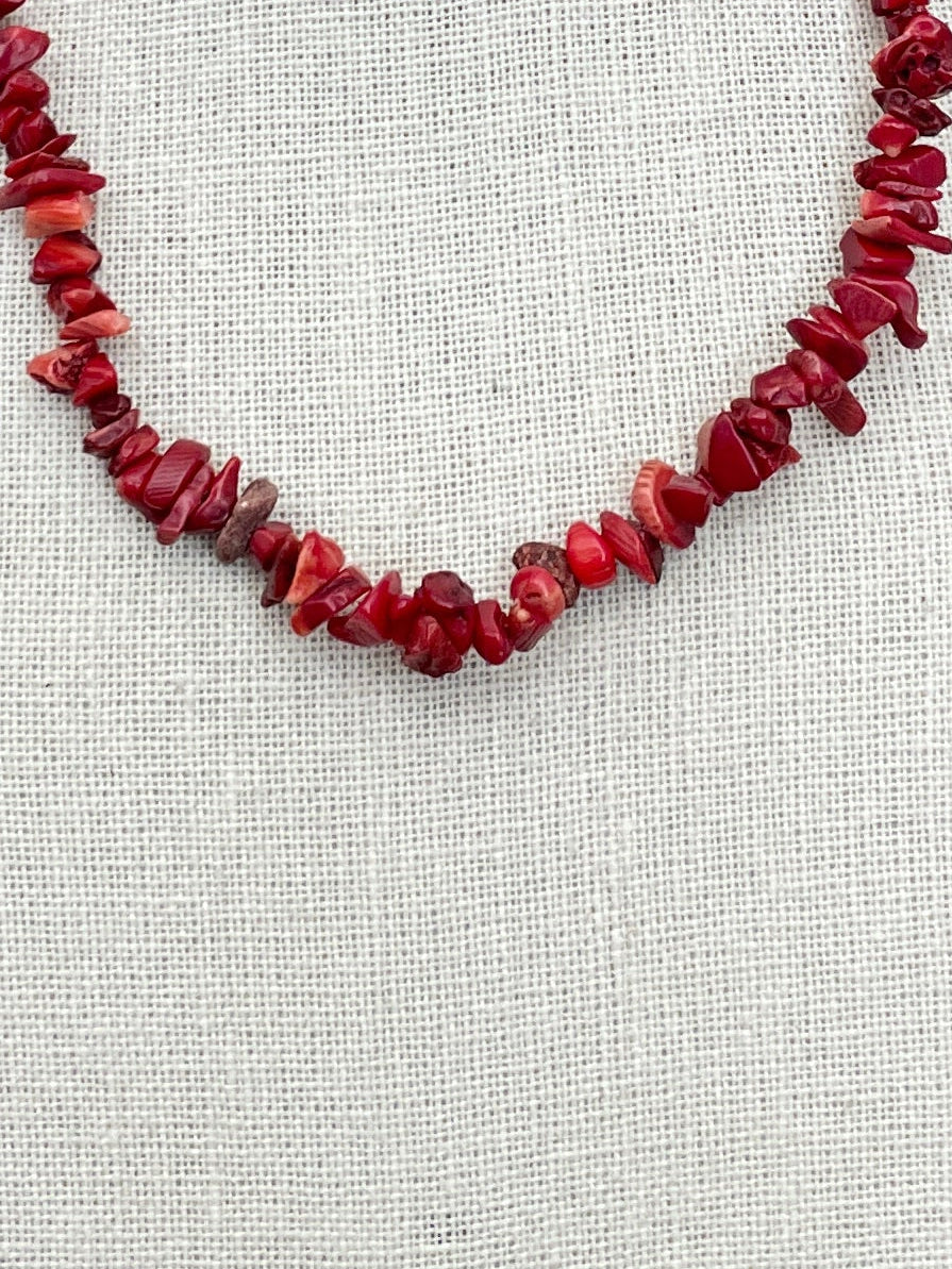 Natural Stone Chip Bead Necklace - Textured Red