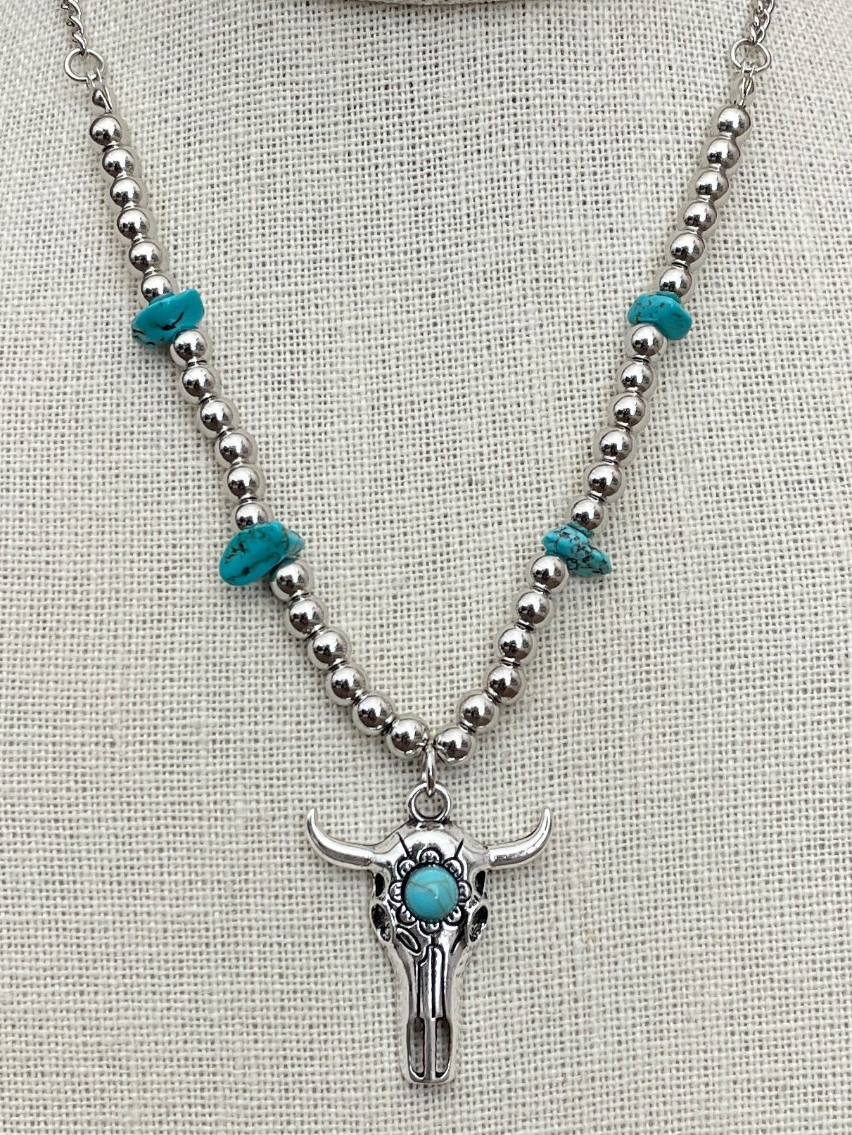 Faux Turquoise & Silver Beaded Steer Skull Necklace