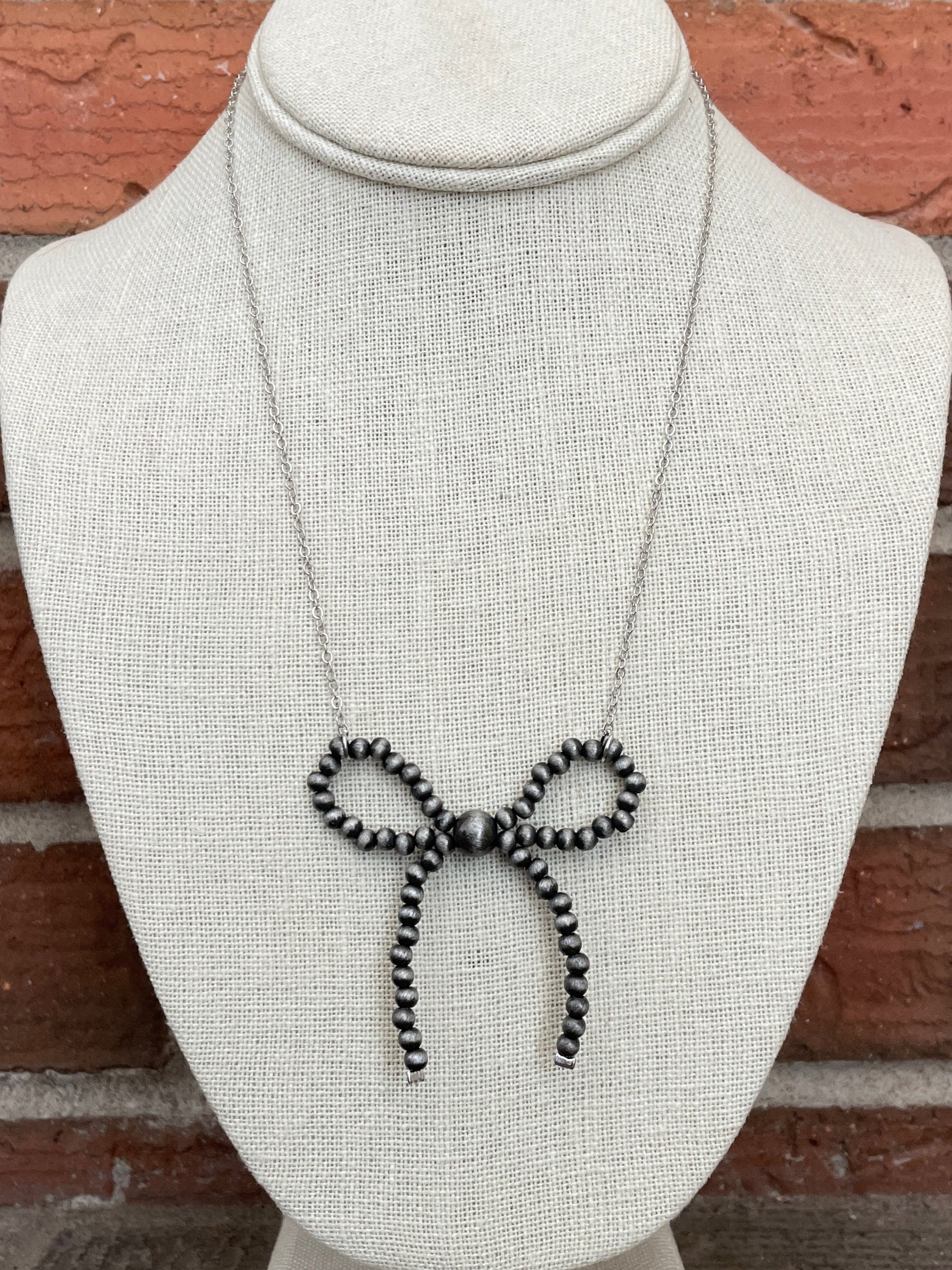 Navajo Style Pearl Bow Necklace with Chain