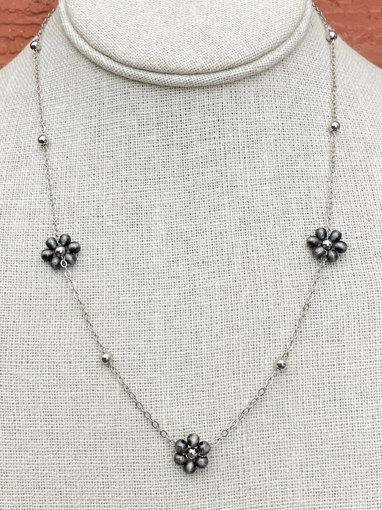 Navajo Style Pearl Daisy Chain Necklace
