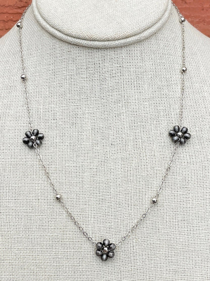Navajo Style Pearl Daisy Chain Necklace