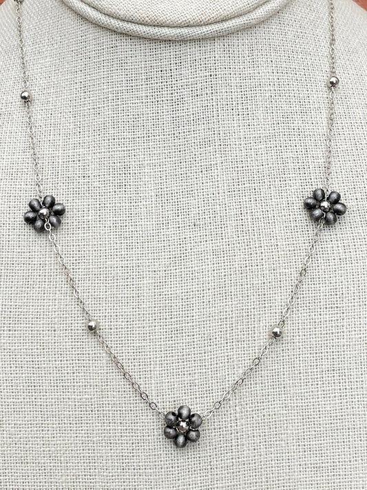 Navajo Style Pearl Daisy Chain Necklace