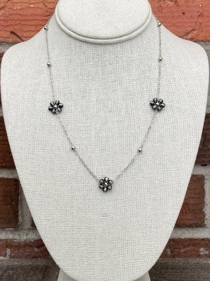 Navajo Style Pearl Daisy Chain Necklace