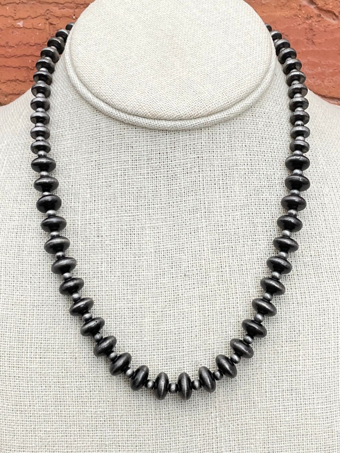 Navajo Style Pearl Graduated Saucer Necklace