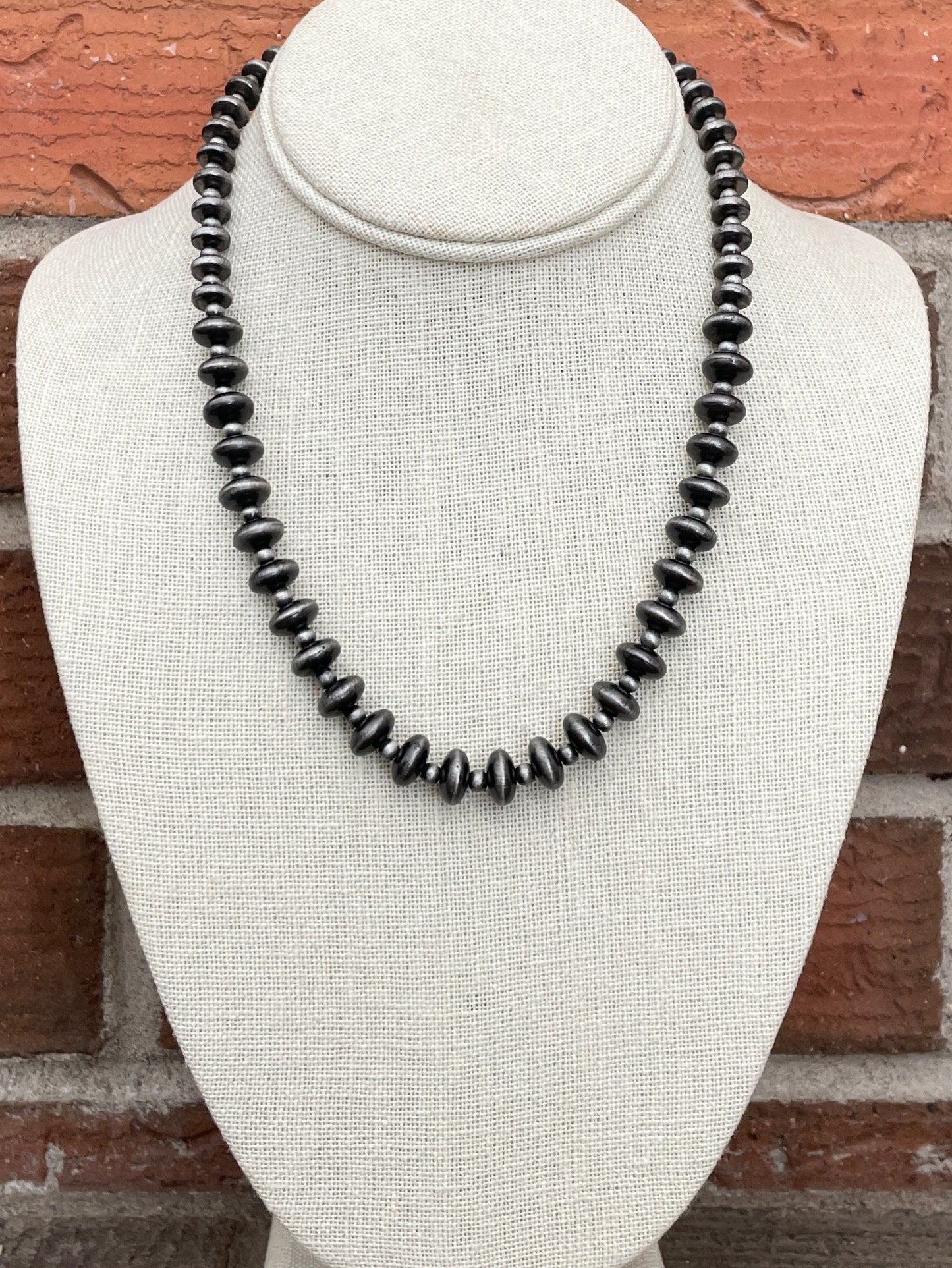 Navajo Style Pearl Graduated Saucer Necklace