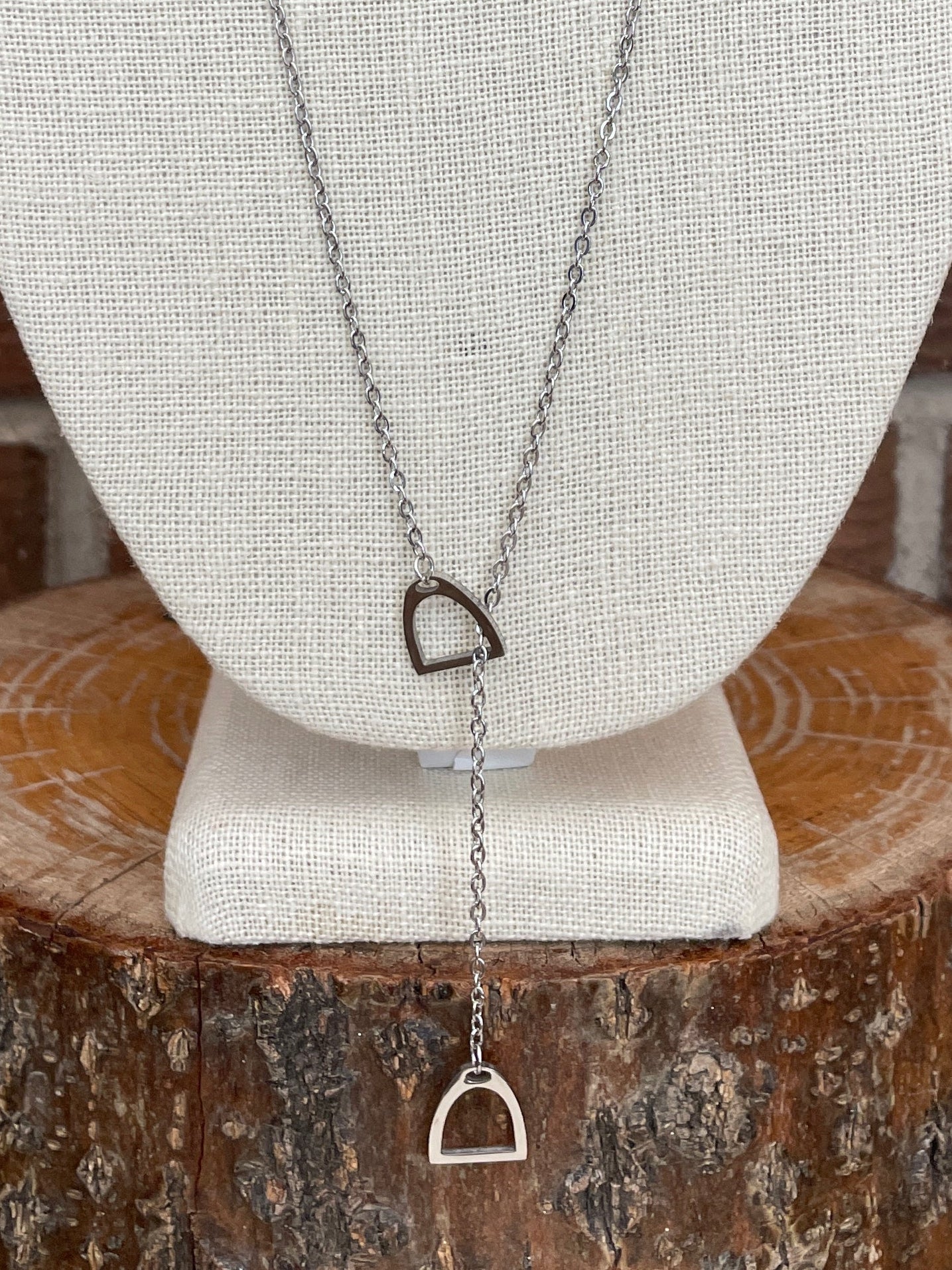 Stirrup Lariat Necklace - Silver