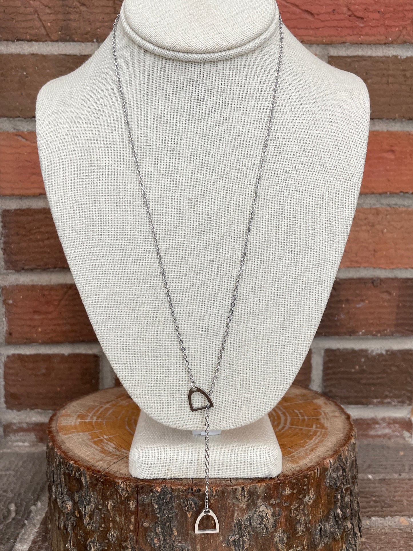 Stirrup Lariat Necklace - Silver