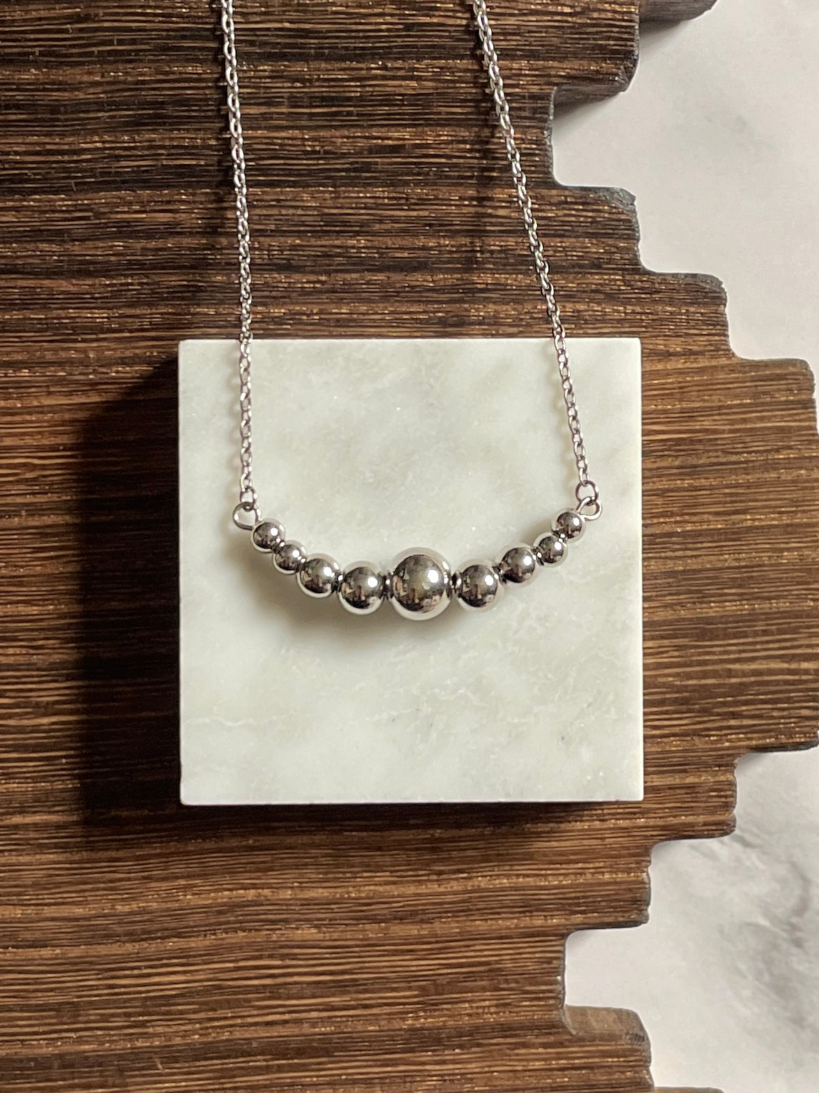 Western Pearl 1.5 inch Graduated Bar Necklace
