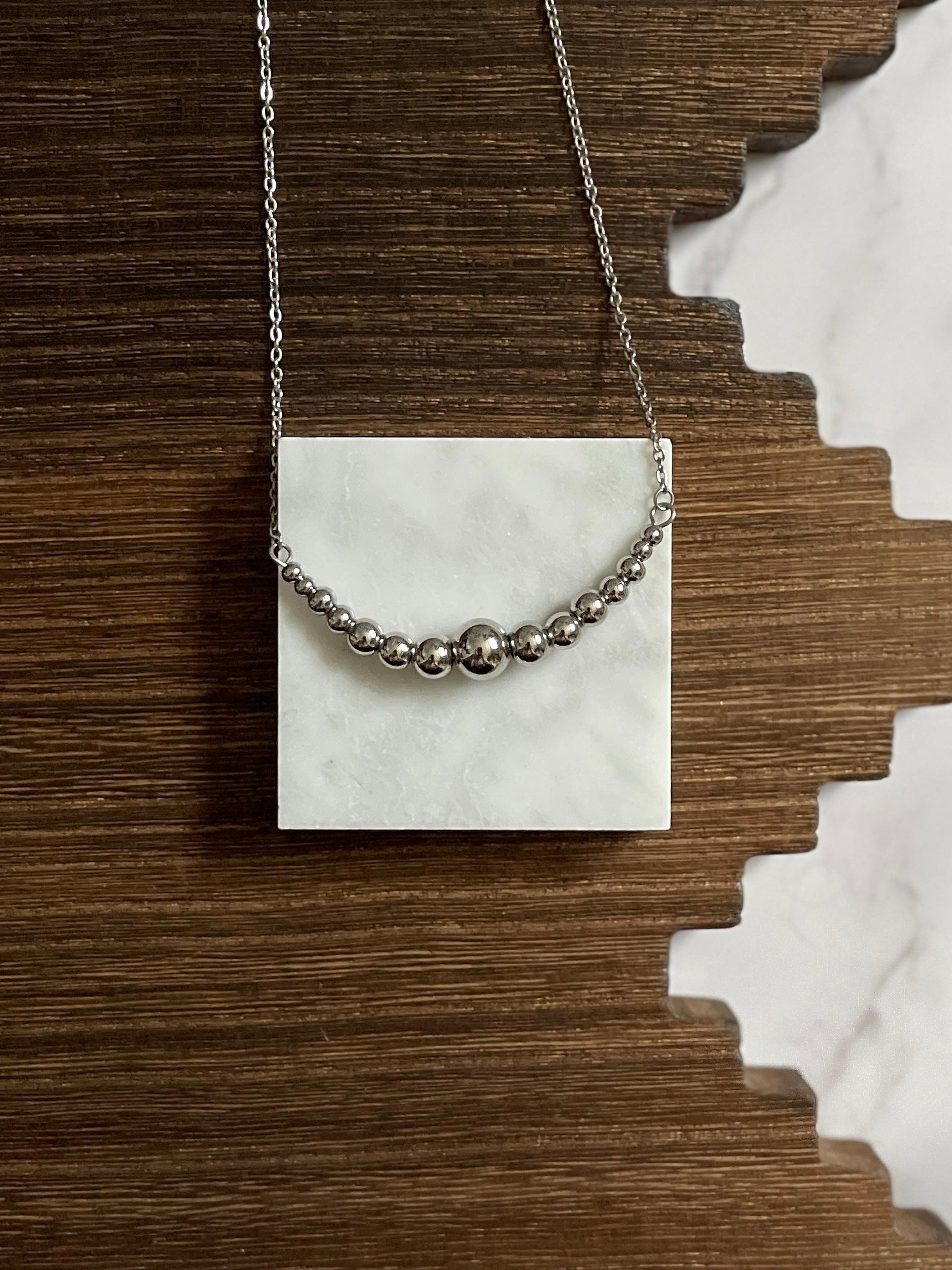 Western Pearl 2 inch Graduated Bar Necklace